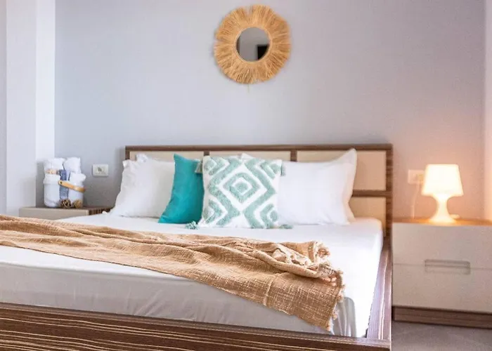 Hi'mare View 2 Room, Parking, Kitchen & Balcony * Himarë